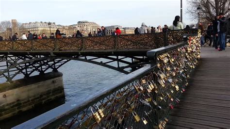 Brug Conheceu Liefdesslotjes Em Parijs