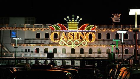 Casino Perto Do Lago Da Cidade De Mn