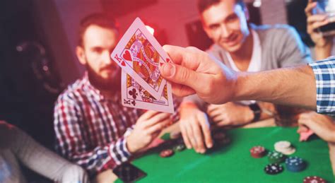 Como Hospedar Um Grande Torneio De Poker