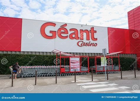 Geant Casino Arles Ouvert Le 11 De Novembro De