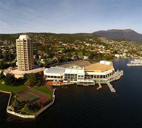 Hobart Casino Horas