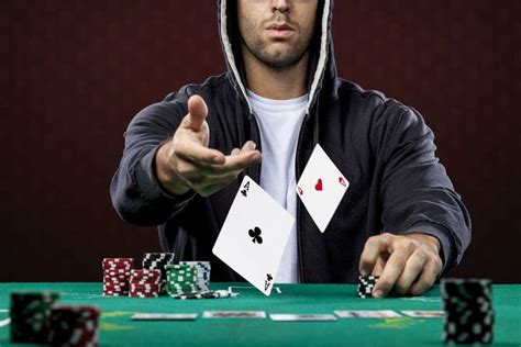 Homem De Poker Com O Machado