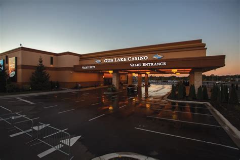 Play Gun Lake Casino Online