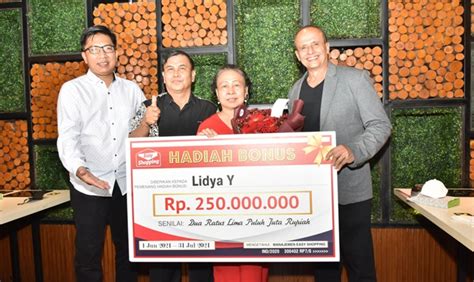 Principal Do Poker Dapat Uang Sem Barry Prima Modal