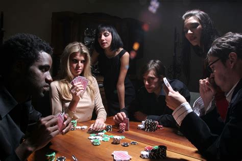 Strip Poker Gratis To Play